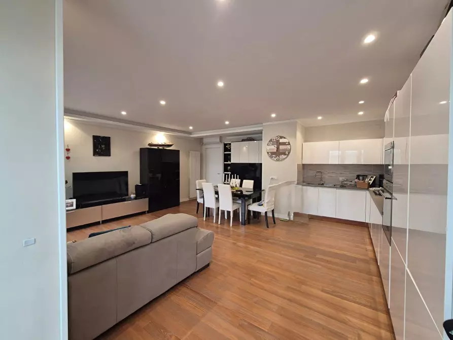 Immagine 17 di Multiproprietà in vendita  in Via Gambardella, 39/c a Torre Annunziata