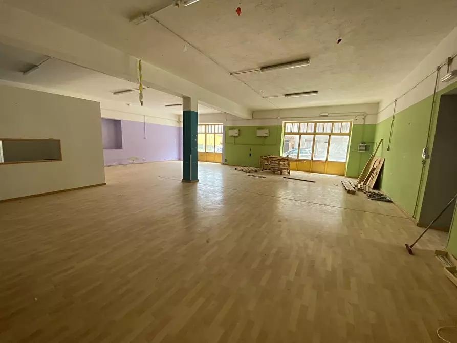 Immagine 6 di Laboratorio in vendita  in Via ARTURO BIANCHI, 00 a Manziana