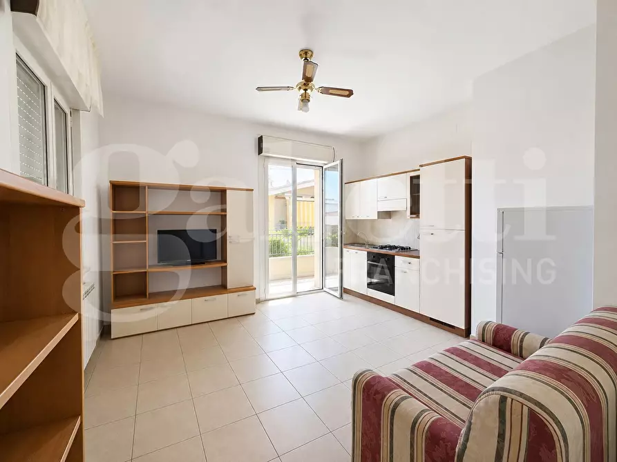 Immagine 1 di Appartamento in vendita  in Via Edmondo de Amicis, 14-16 a Tortoreto