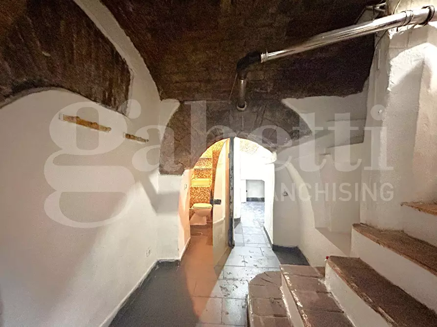 Immagine 18 di Magazzino in vendita  in Via Foligno, 6 a Roma
