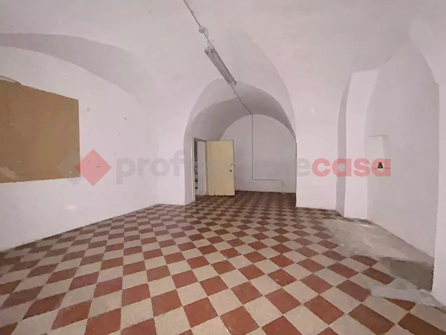 Immagine 8 di Negozio in vendita  in Via estramurale a Putignano