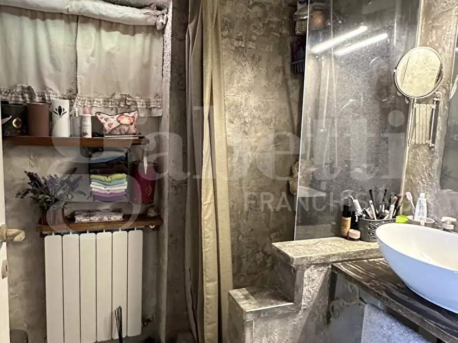 Immagine 36 di Villa in vendita  in Via FONTE CAPOCCIA, 00 a Bassano Romano