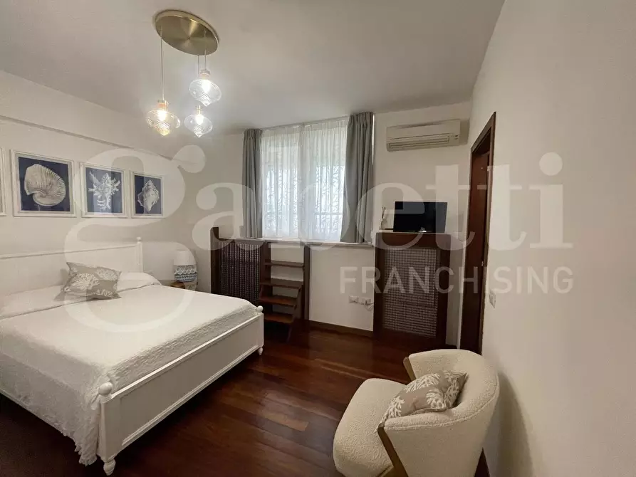 Immagine 7 di Appartamento in vendita  in Via Appia lato Napoli, 60 a Formia