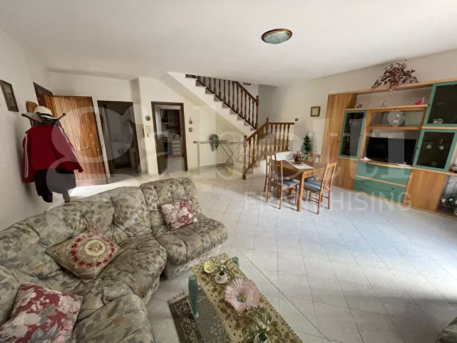 Immagine 18 di Casa bifamiliare in vendita  in Via XXIV MAGGIO, 00 a Bassano Romano