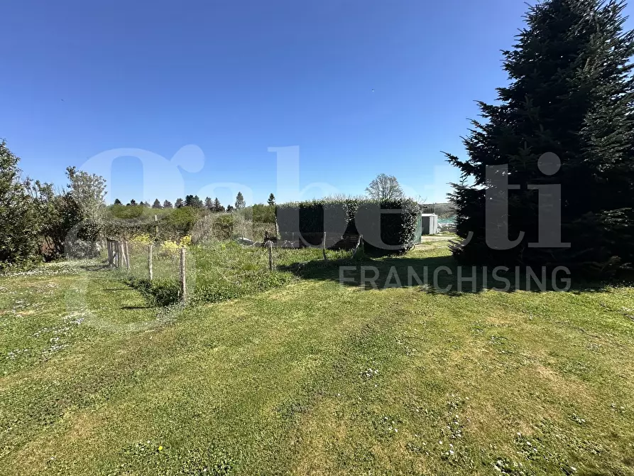 Immagine 25 di Villa in vendita  in Via FONTE CAPOCCIA, 00 a Bassano Romano