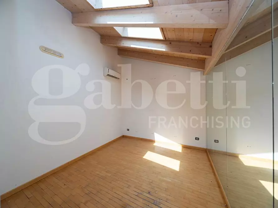 Immagine 44 di Ufficio in vendita  in Via Vezzani, 3 a Bernareggio