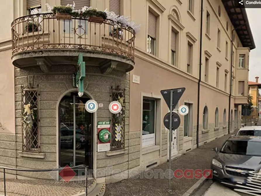 Immagine 1 di Negozio in vendita  in Viale Volontari della libertÃ  a Udine