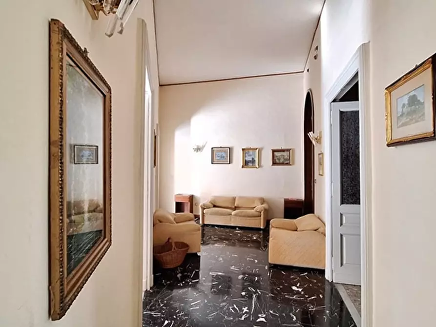 Immagine 19 di Appartamento in vendita  in Corso Umberto I a Napoli