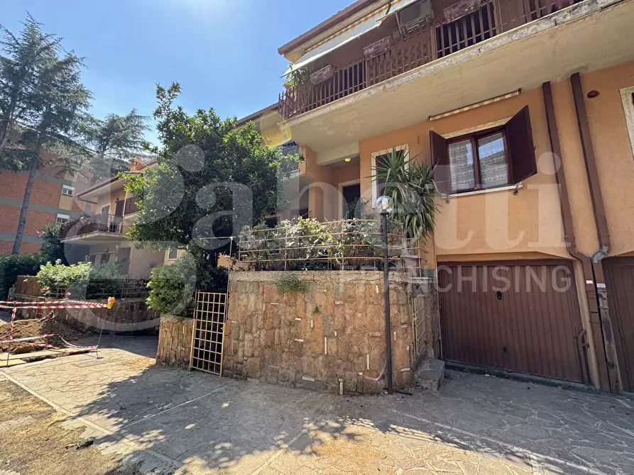 Immagine 33 di Villetta a schiera in vendita  in Via dei Gonzaga a Roma