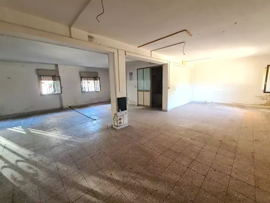Immagine 9 di Magazzino in vendita  in Via Dei Piccioni, 40 a Catania