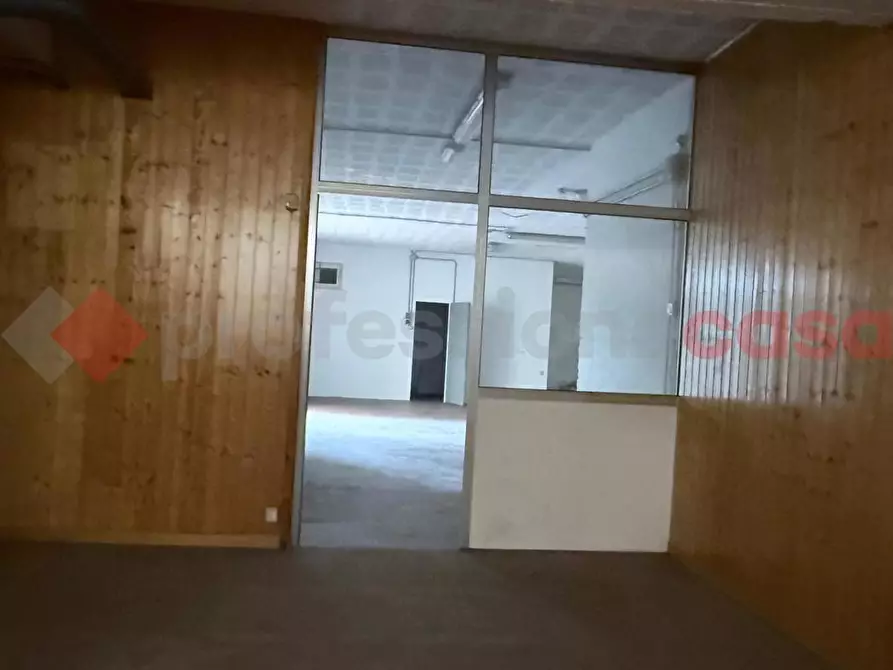 Immagine 3 di Magazzino in vendita  in Via Enrico Mattei, 22 a Bologna