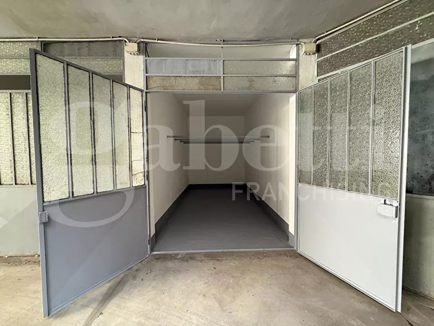 Immagine 4 di Box auto in vendita  in Via Frejus a Grugliasco