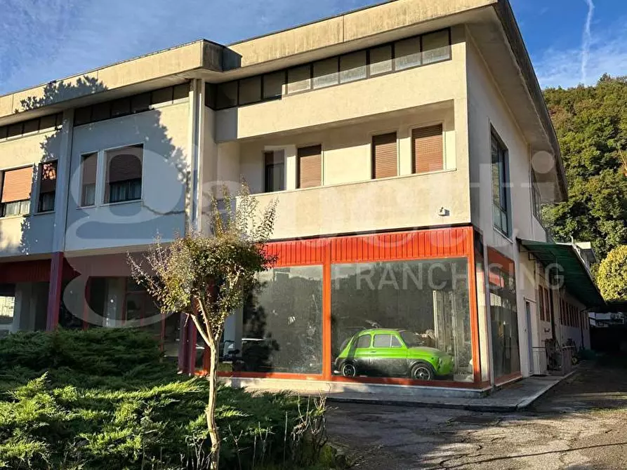 Immagine 12 di Capannone industriale in vendita  in Via Gasdotto, 24-26 a Valdagno