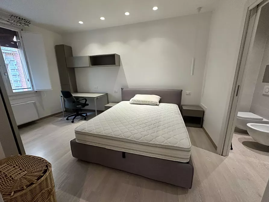 Immagine 13 di Appartamento in affitto  in Via Goito, 18 a Bologna