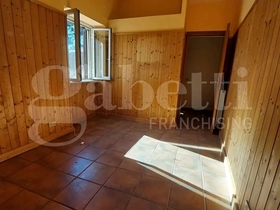 Immagine 10 di Appartamento in vendita  in Piazza S. Conca, 24 a Gaeta