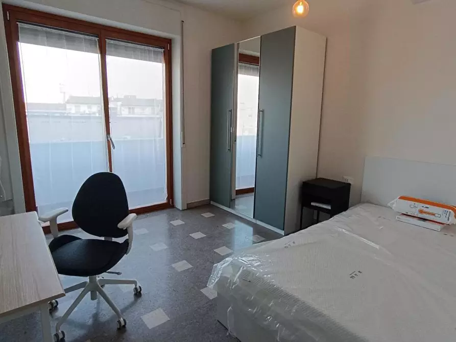 Immagine 10 di Appartamento in affitto  in Via Francesco Burlamacchi, 11 a Milano