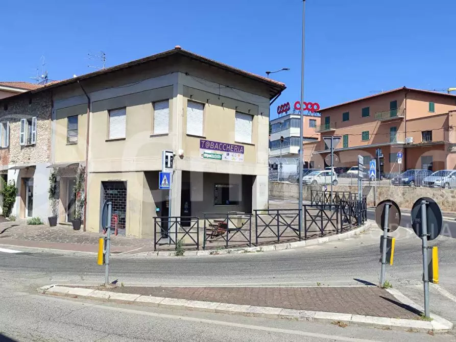 Immagine 9 di Attività commerciale in vendita  in Via Antonio Gramsci a Corciano
