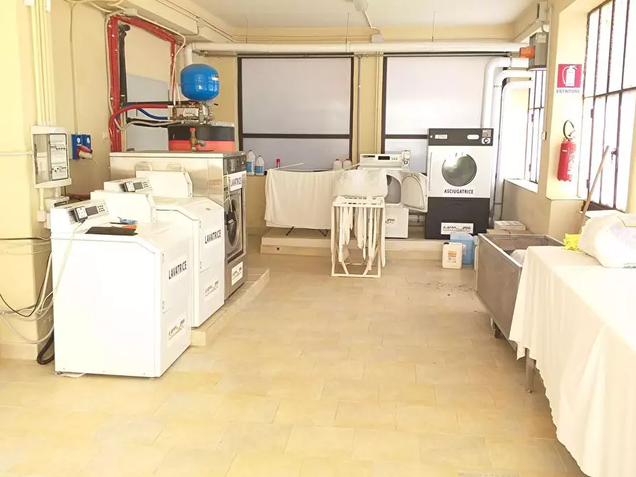 Immagine 43 di Rustico / casale in vendita  in Via R.Margherita, 27 a Messina