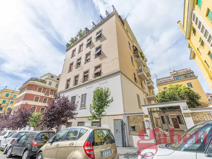 Immagine 3 di Appartamento in vendita  in Via Giacomo Barzellotti, 3 a Roma