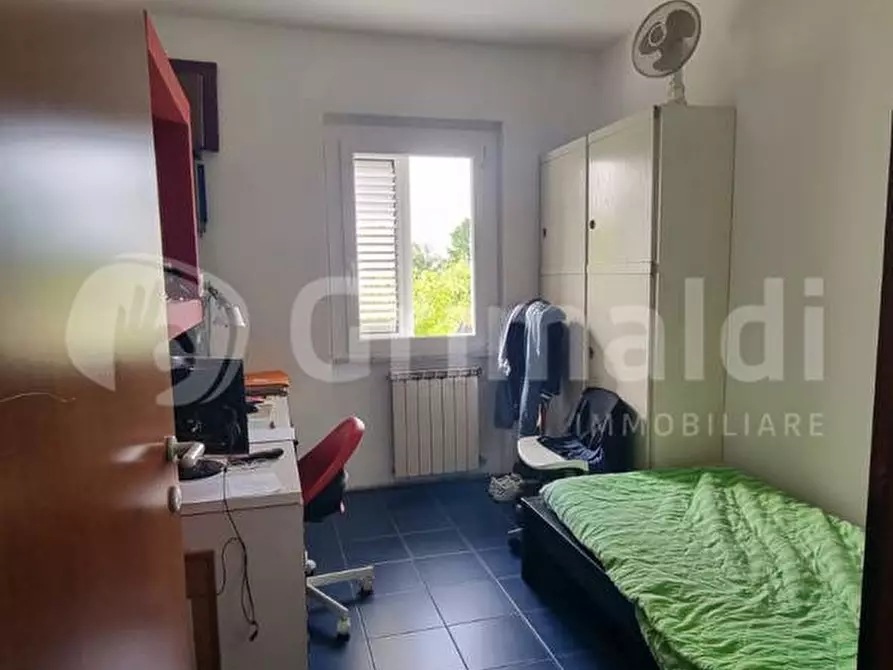 Immagine 4 di Casa bifamiliare in vendita  in Via POVEROMO, 1 a Massa