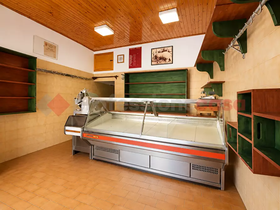 Immagine 1 di Negozio in vendita  in Via Pietro sterbini, 74 a Vico Nel Lazio