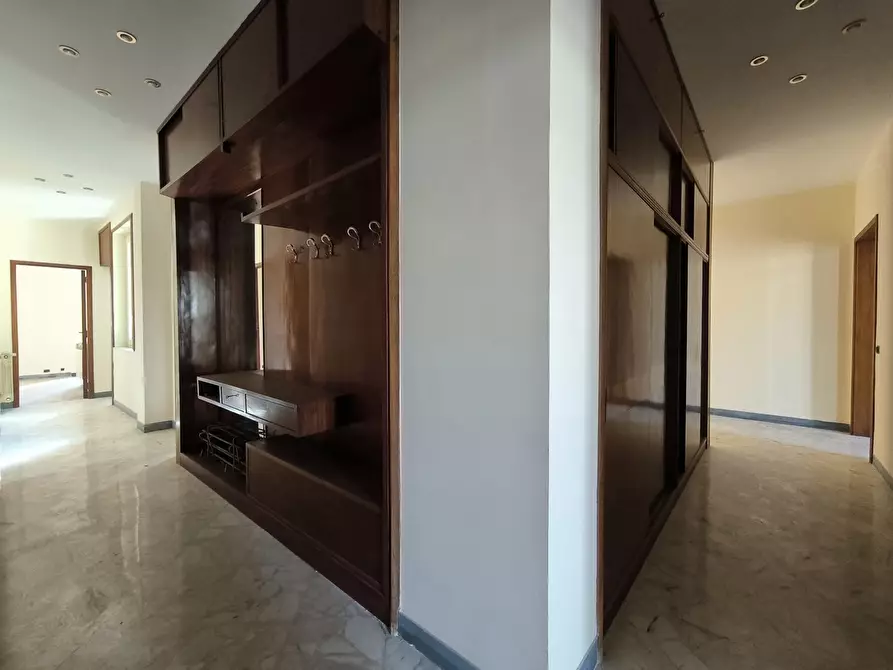 Immagine 16 di Appartamento in vendita  in Via Garibaldi, 170 a Messina