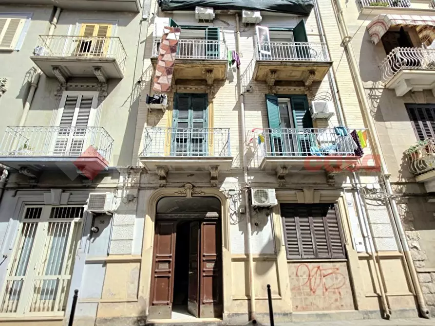 Immagine 3 di Appartamento in vendita  in Via CASTROMEDIANO, 58 a Bari