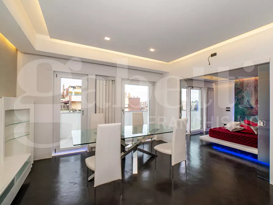 Immagine 2 di Appartamento in vendita  in Viale Cesare Pavese, 267 a Roma