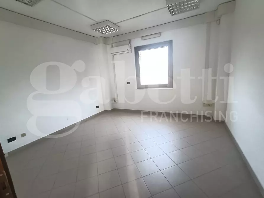 Immagine 9 di Ufficio in affitto  in Contrada BELLINO, SNC a Catanzaro