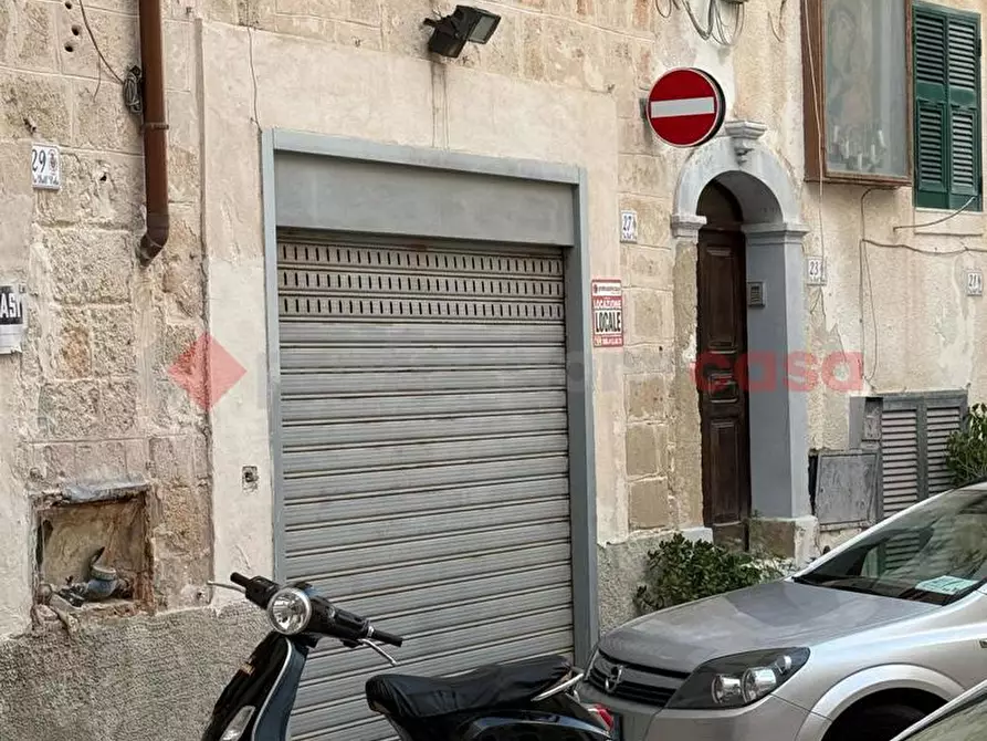 Immagine 2 di Attività commerciale in affitto  in Via DELL'ERBA a Monopoli
