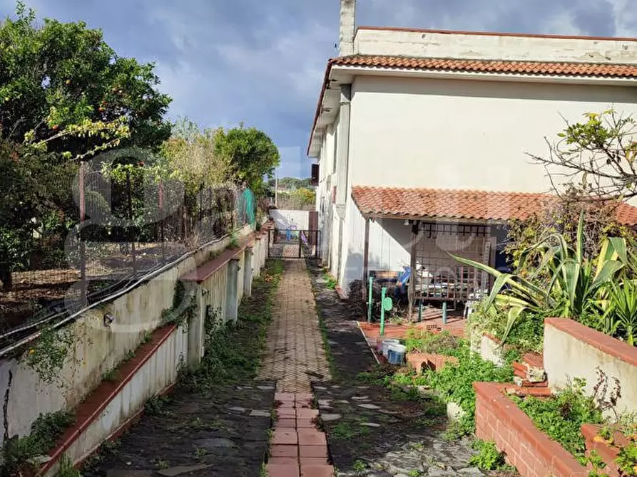 Immagine 7 di Casa indipendente in vendita  in Via Prota, 25 a Torre Annunziata