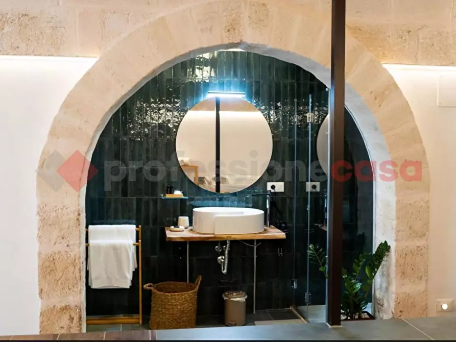 Immagine 8 di Casa indipendente in vendita  in Via CADORNA a Monopoli