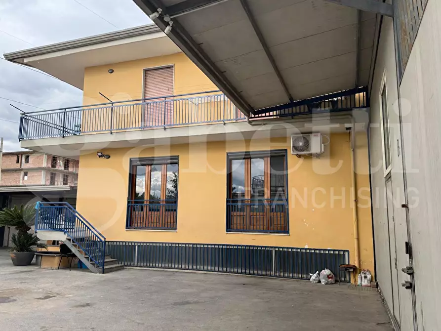 Immagine 2 di Capannone industriale in vendita  in Via clanio a Orta Di Atella