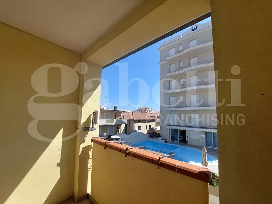 Immagine 32 di Palazzo in vendita  in Via Cesare Battisti, 163 a Alba Adriatica