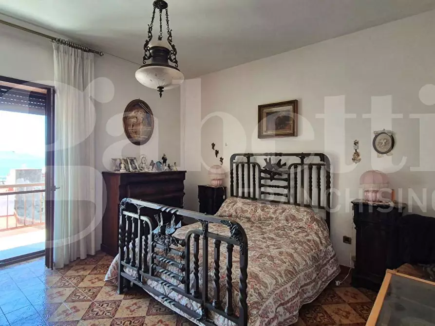 Immagine 23 di Appartamento in vendita  in Corso Umberto I, 68 a Torre Annunziata