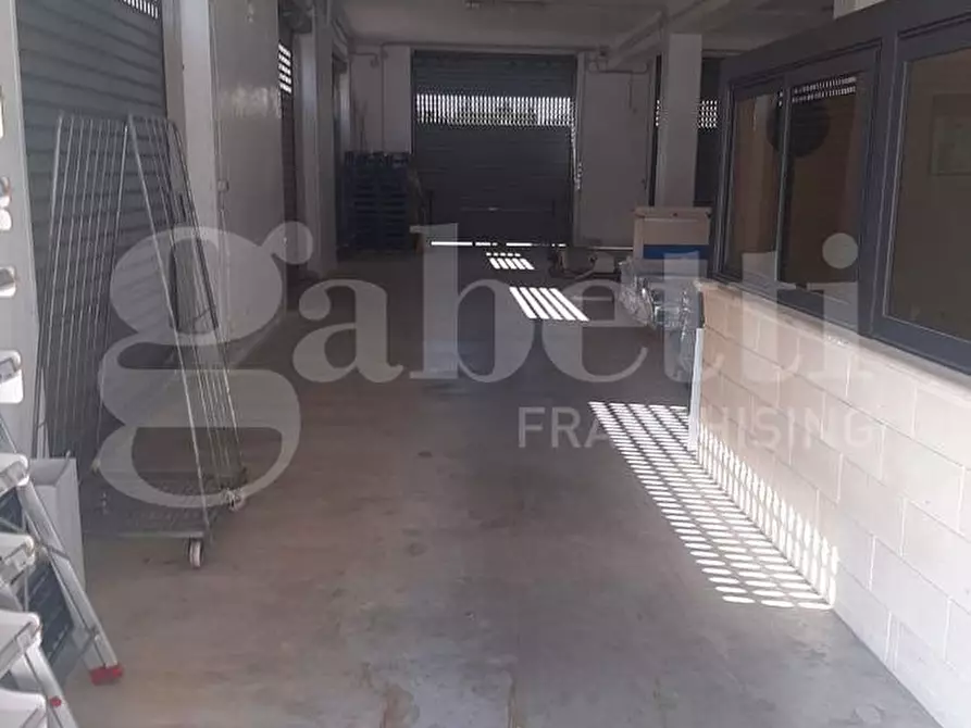 Immagine 5 di Capannone industriale in vendita  in Via foggia, sn a Ostuni
