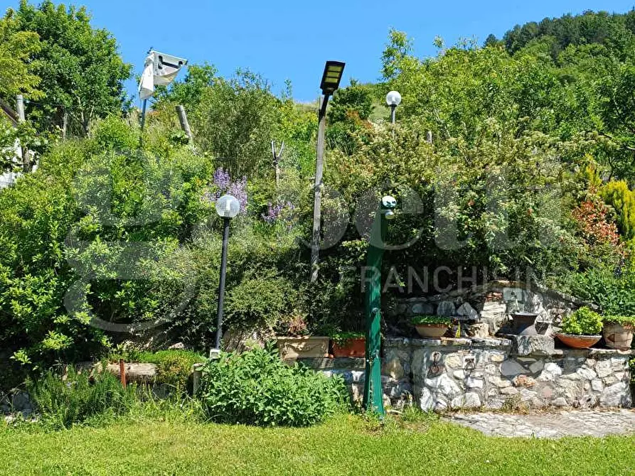 Immagine 35 di Villa in vendita  in Via SAN MARIA DEL MONTE, snc a Borbona