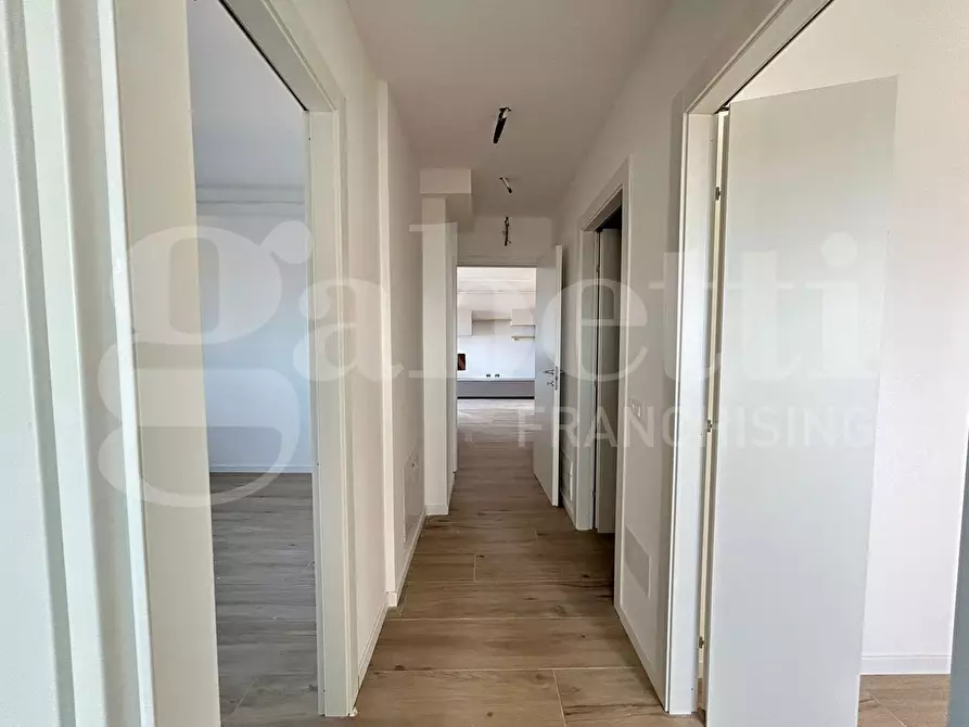 Immagine 6 di Appartamento in vendita  in Viale respighi a Sassuolo