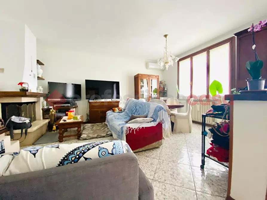 Immagine 6 di Villetta a schiera in vendita  in Via salvo d'acquisto, 13 a Casalgrande