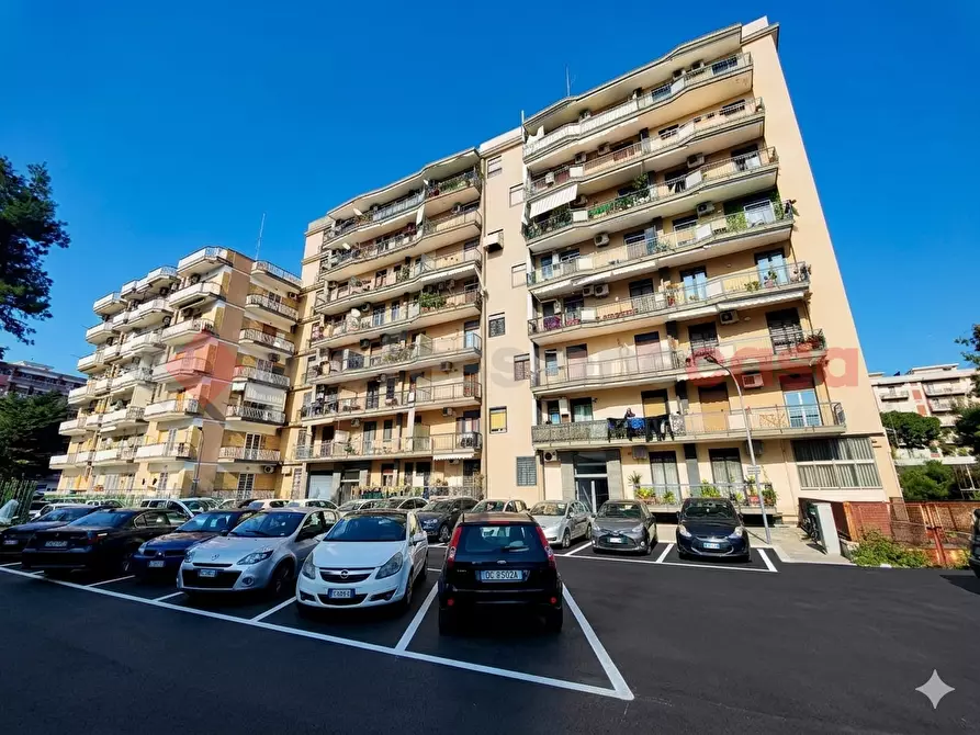 Immagine 1 di Appartamento in vendita  in Via PAVONCELLI a Bari