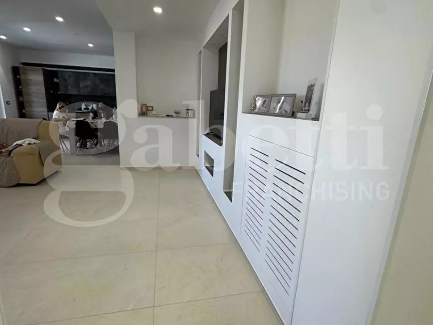 Immagine 7 di Appartamento in vendita  in Via Ten. F.sco Melpignano a Ostuni