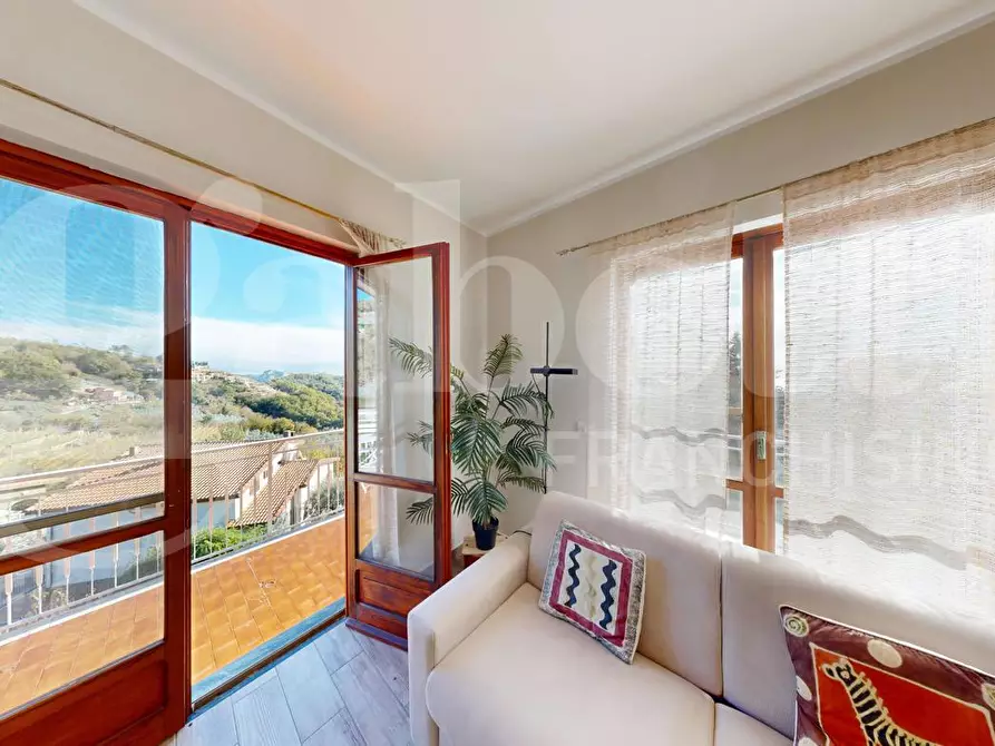 Immagine 36 di Appartamento in vendita  in Via per Gorra a Finale Ligure