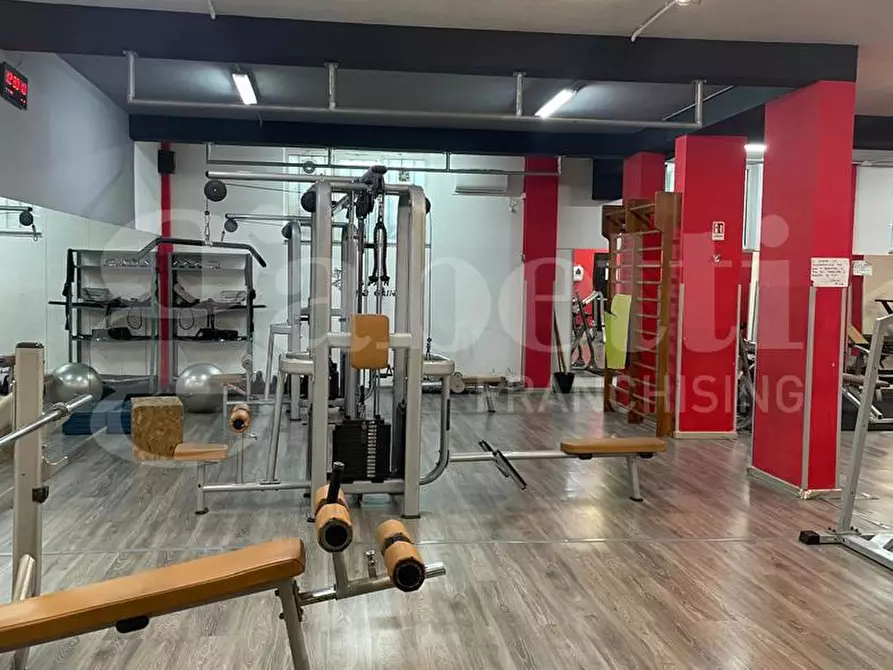 Immagine 19 di Attività commerciale in vendita  in Via A. Santillo, 10 a Orta Di Atella