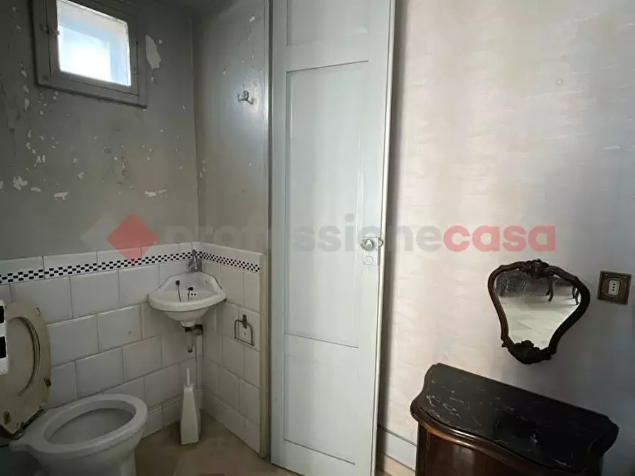 Immagine 35 di Casa indipendente in vendita  in Piazza Re Ferdinando IV di Borbone, 22 a Alberobello