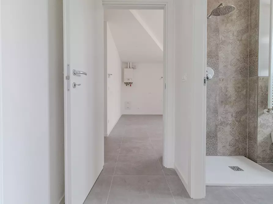 Immagine 19 di Appartamento in vendita  in Via dell'Uccellino, 2 a Bologna