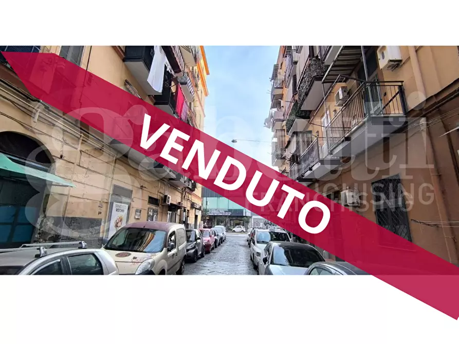 Immagine 1 di Negozio in vendita  in Via pietro giannone, 28 a Napoli