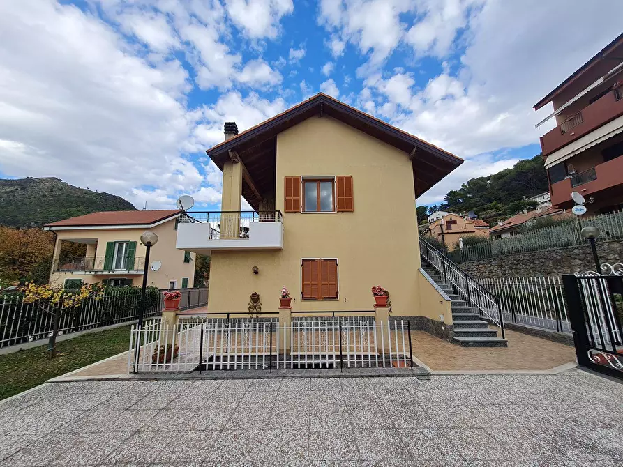 Casa bifamiliare in vendita in L. Veziano 0 a Ventimiglia