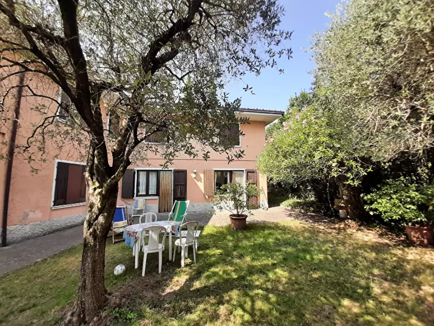Immagine 3 di Villa in vendita  in Via Cantarane a Manerba Del Garda