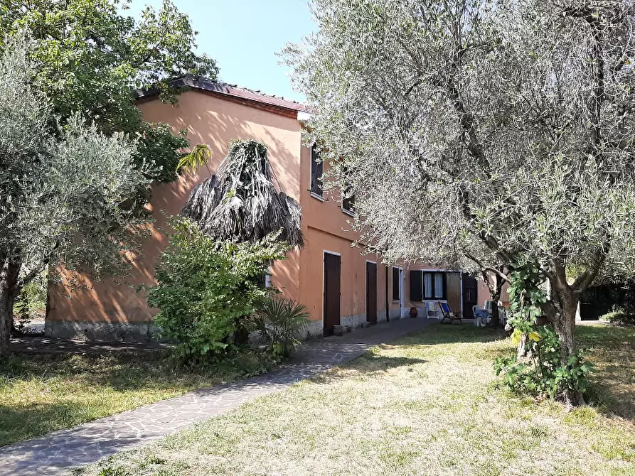 Immagine 1 di Villa in vendita  in Via Cantarane a Manerba Del Garda