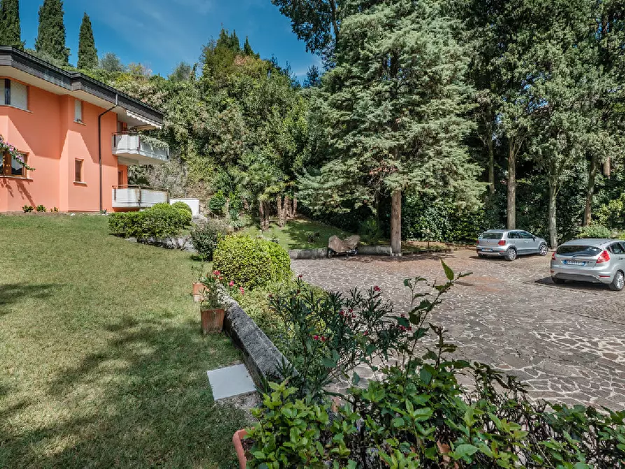 Immagine 3 di Appartamento in affitto  in Via Derino, 10 a Gardone Riviera